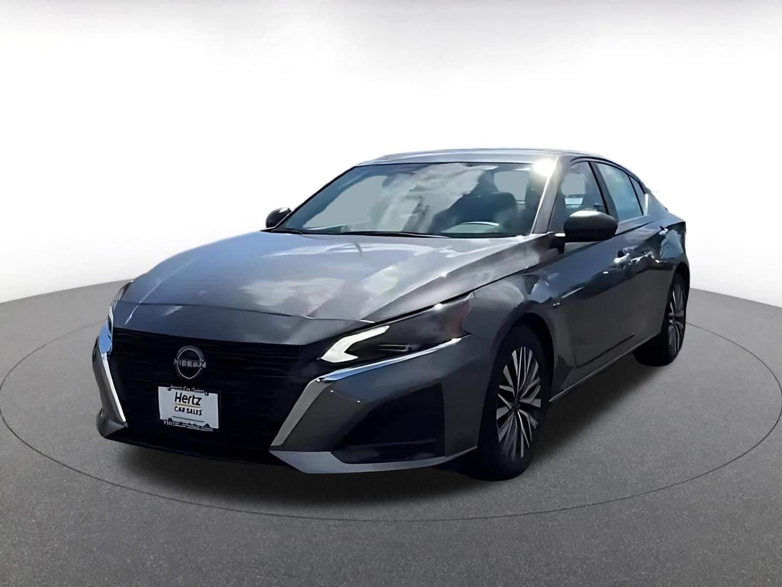 Used 2025 Nissan Altima 2.5 SV FWD image 5