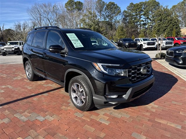 Certified 2023 Honda Passport TrailSport image 38