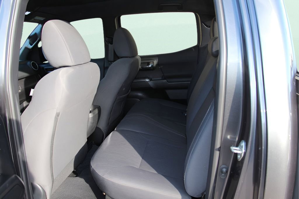 Used 2019 Toyota Tacoma TRD Sport image 20