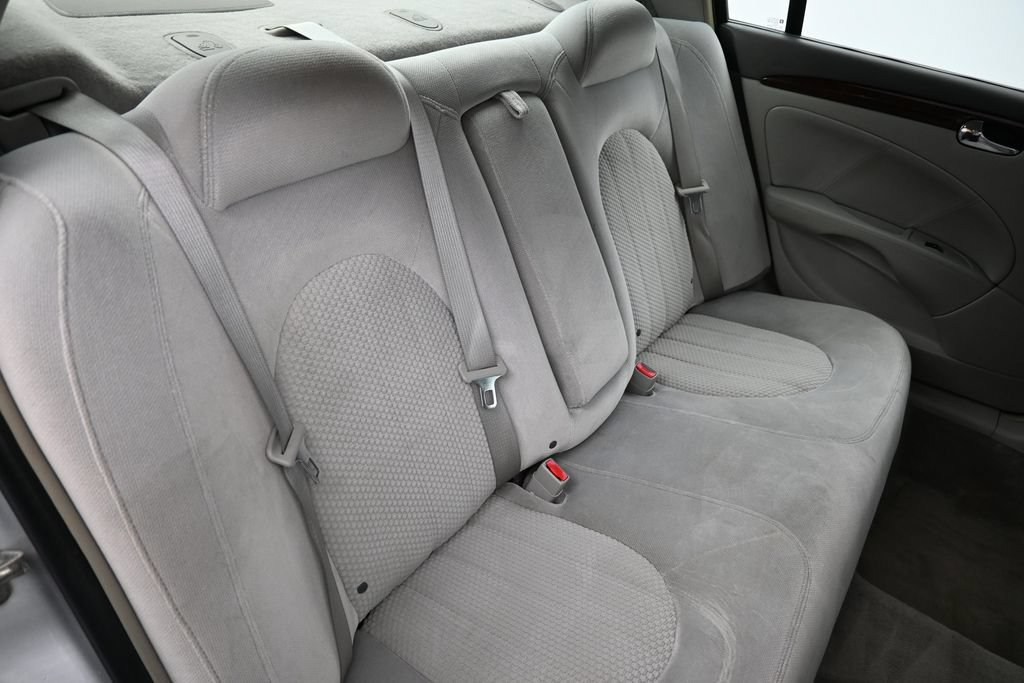 Used 2009 Buick Lucerne CX FWD image 24