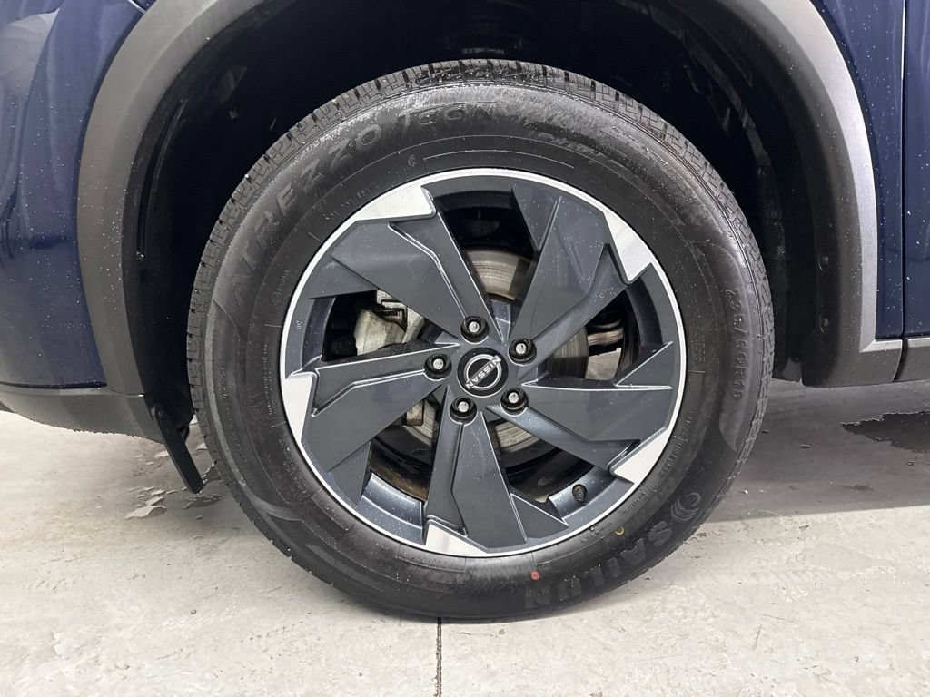 Used 2024 Nissan Rogue SV AWD/4WD image 25