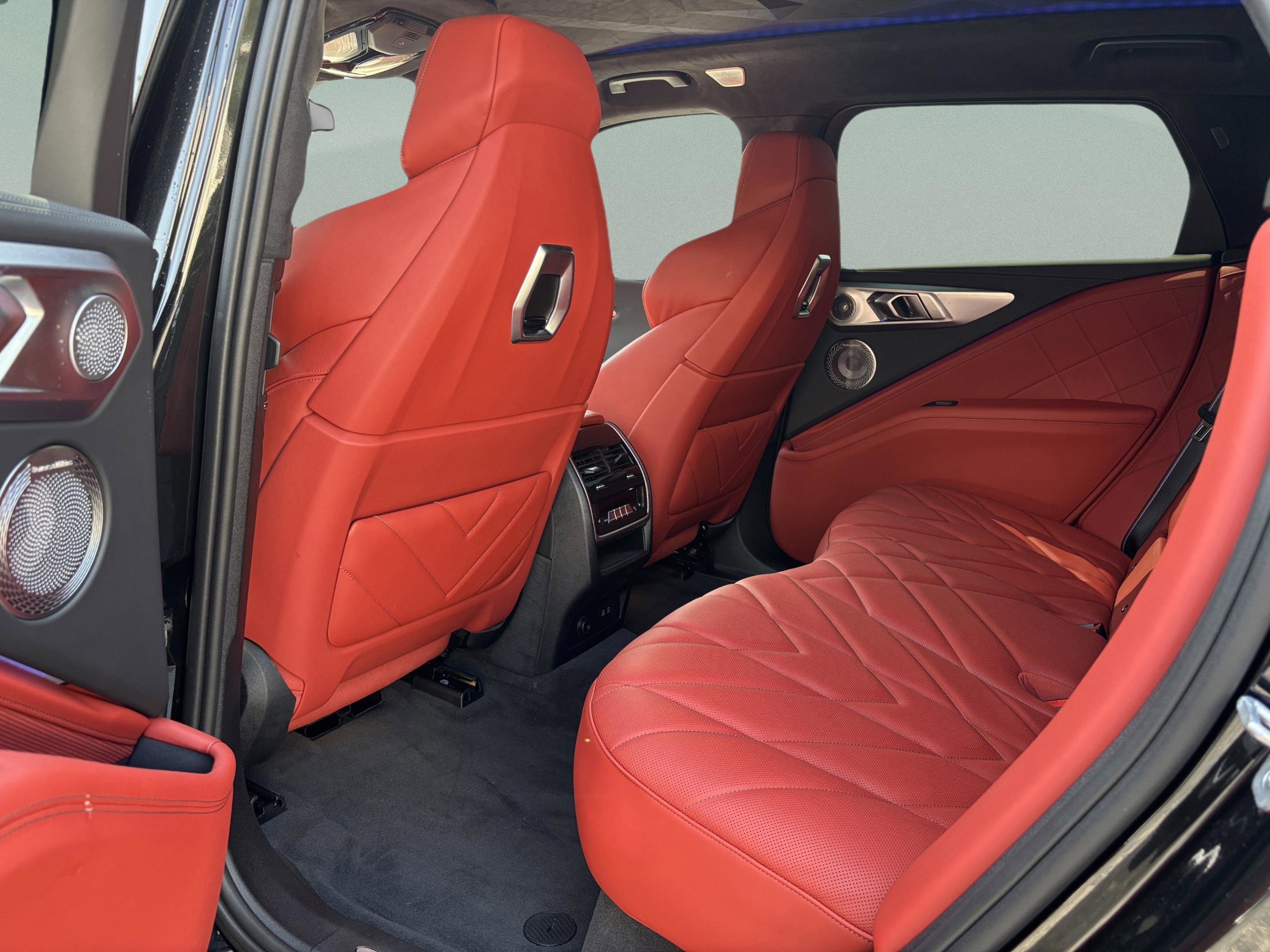 Used 2023 BMW XM image 30