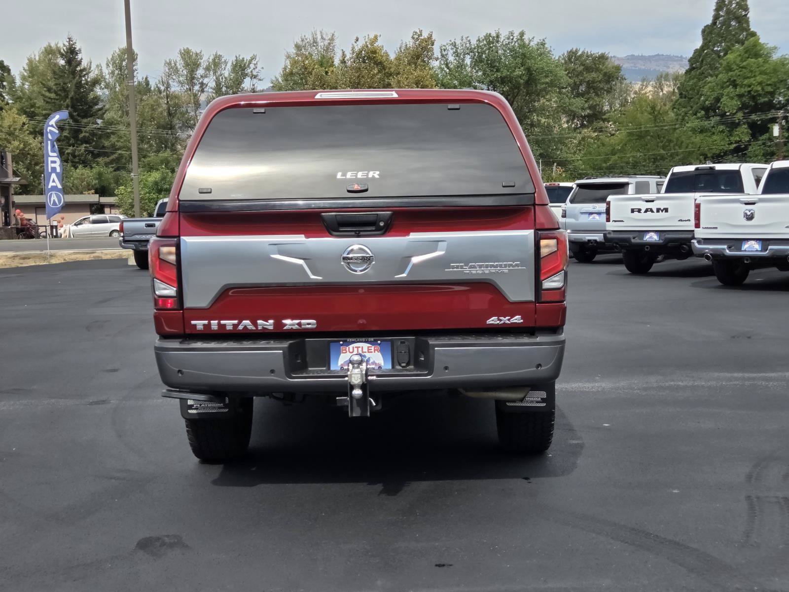 Used 2022 Nissan Titan Platinum Reserve w/ Moonroof Package AWD/4WD image 6