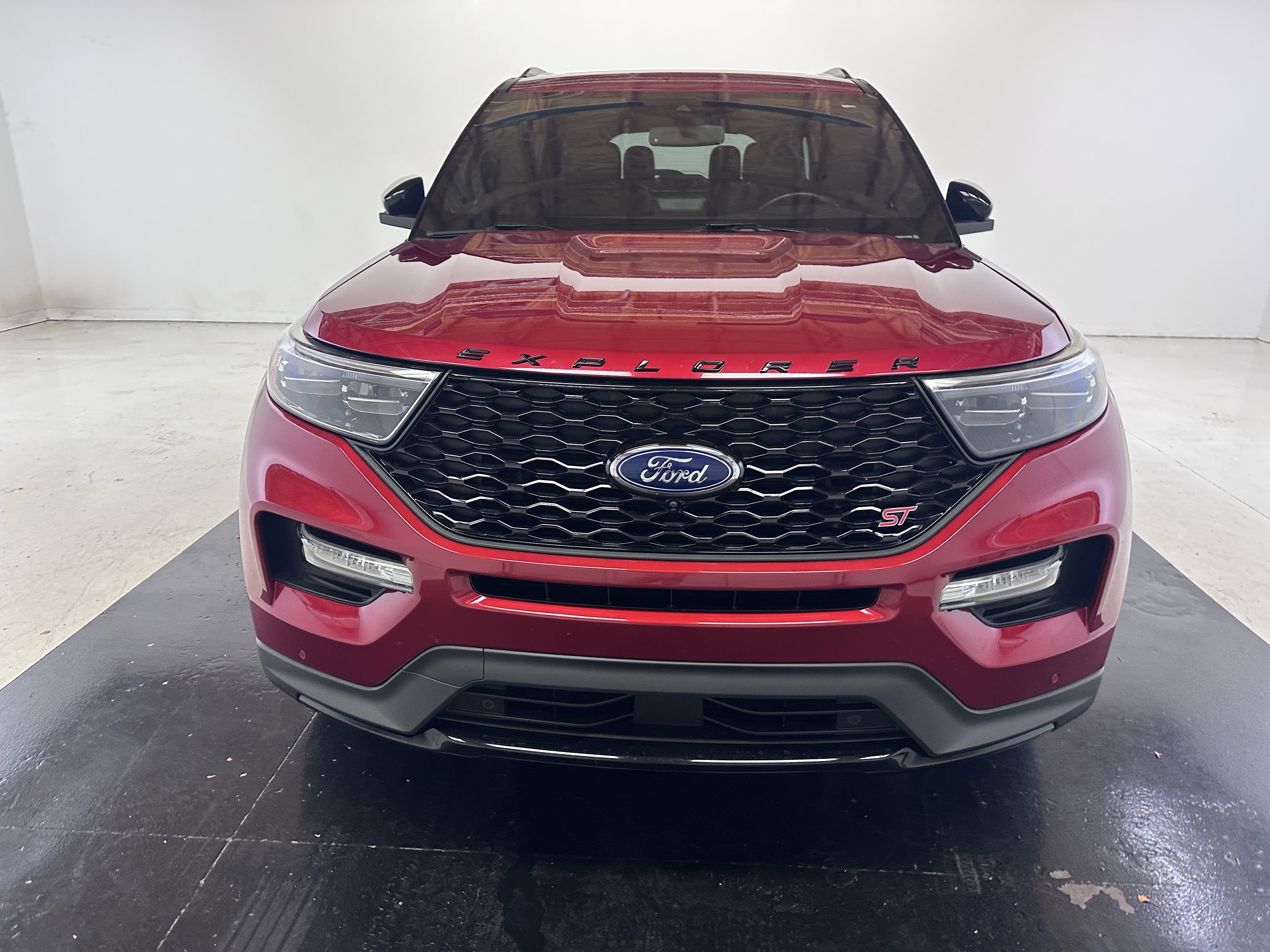 Used 2020 Ford Explorer ST w/ ST Street Pack image 7
