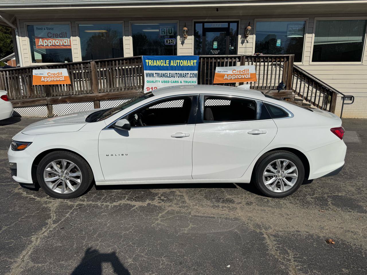 Used 2019 Chevrolet Malibu LT FWD image 5