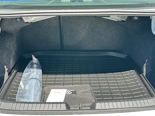 Used 2025 Volkswagen Jetta Sport image 34