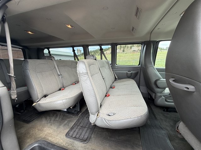 Used 2016 Chevrolet Express 3500 LT w/ LT Preferred Equipment Group RWD image 35