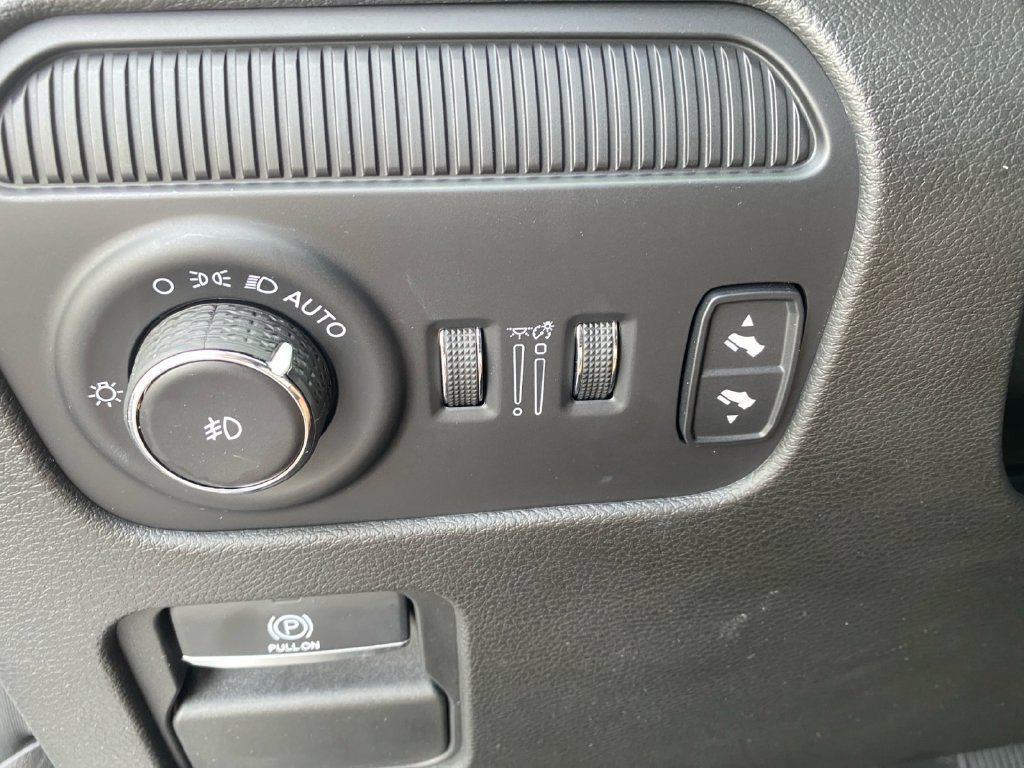 Used 2023 Jeep Wagoneer Series II RWD image 23
