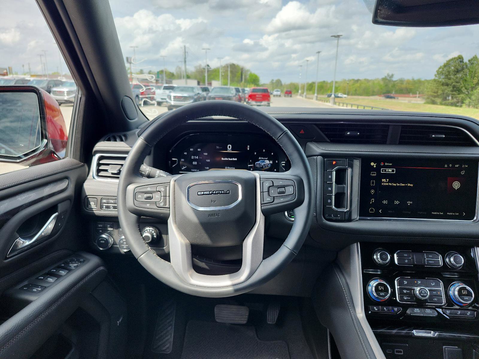 Used 2024 GMC Yukon Denali image 15