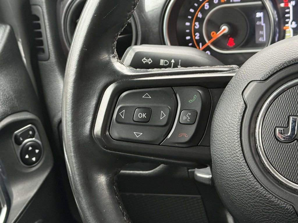Used 2020 Jeep Gladiator Sport image 24