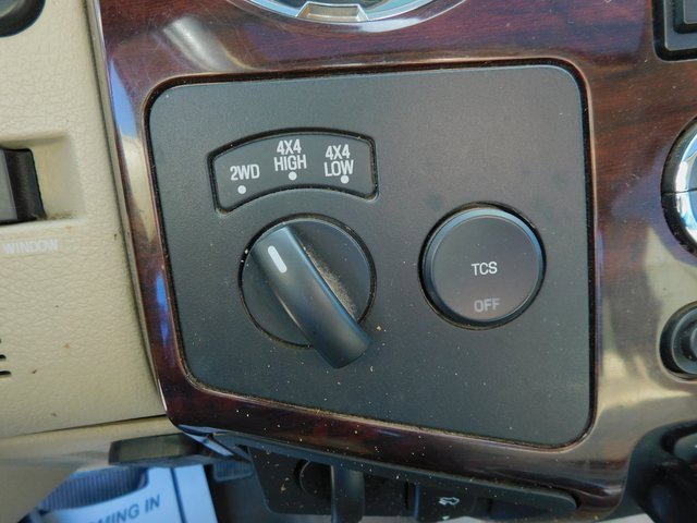 Used 2010 Ford F250 Lariat image 33