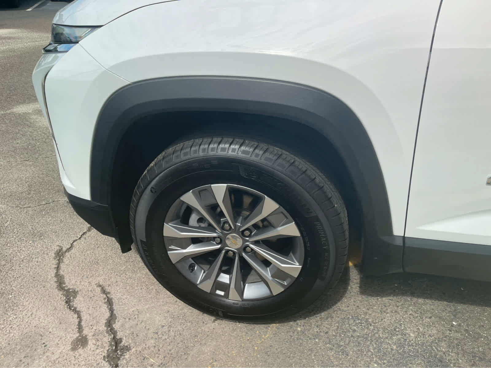 Used 2025 Chevrolet Equinox LT AWD/4WD image 9
