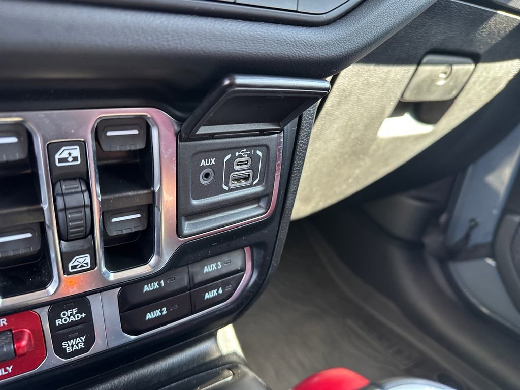 Used 2024 Jeep Wrangler Unlimited Rubicon 392 image 24