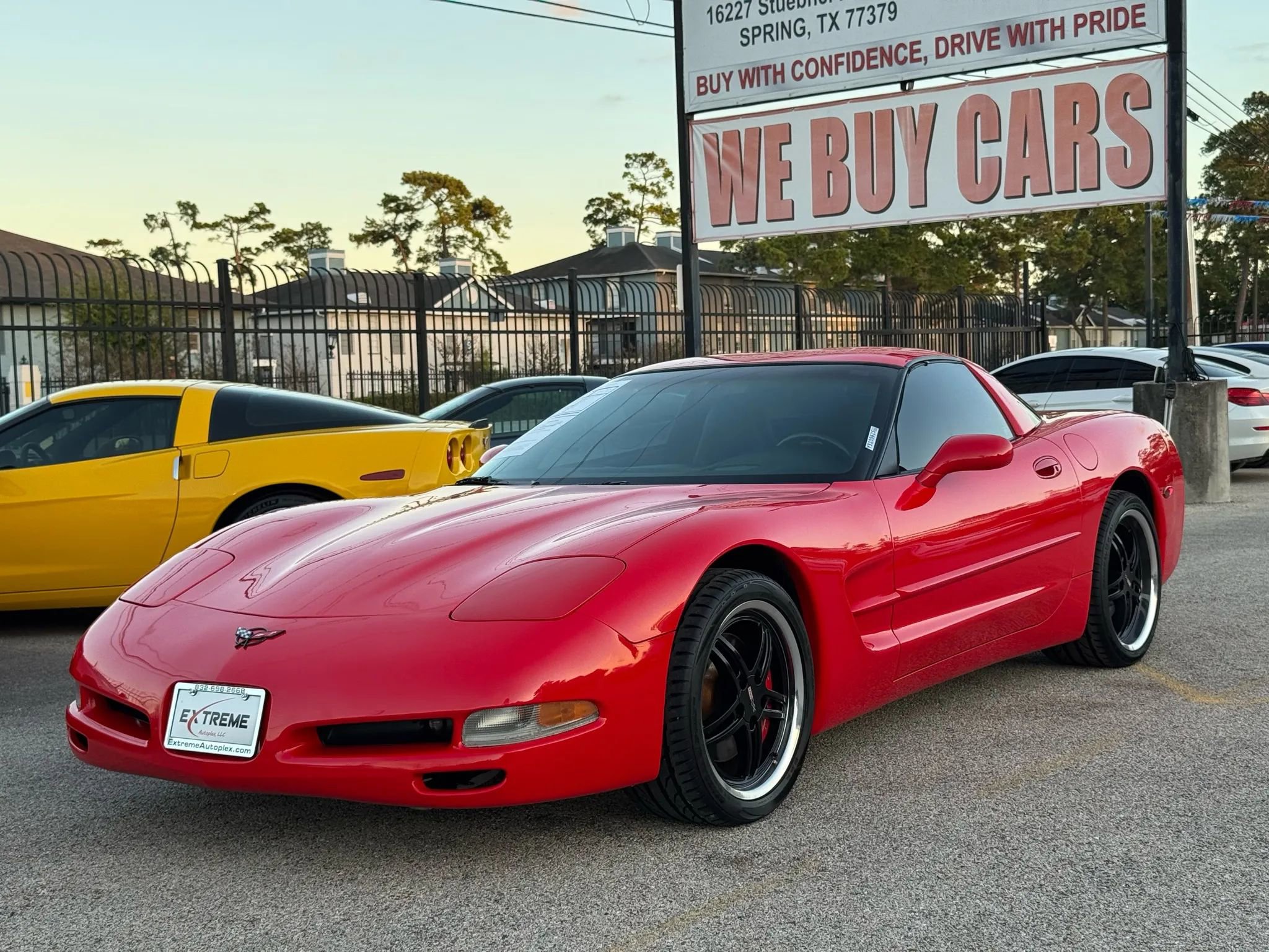 Used 2000 Chevrolet Corvette Coupe w/ Roof Pkg