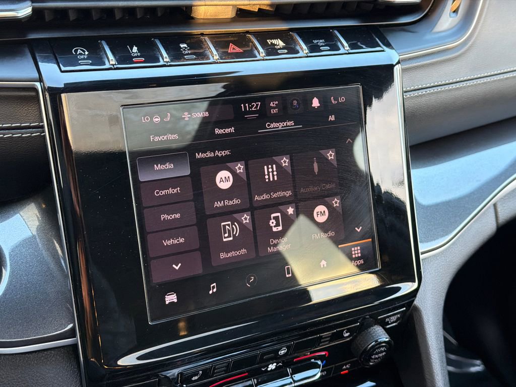 Used 2023 Jeep Grand Cherokee Altitude image 25