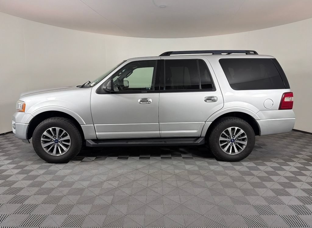 Used 2017 Ford Expedition XLT AWD/4WD image 6
