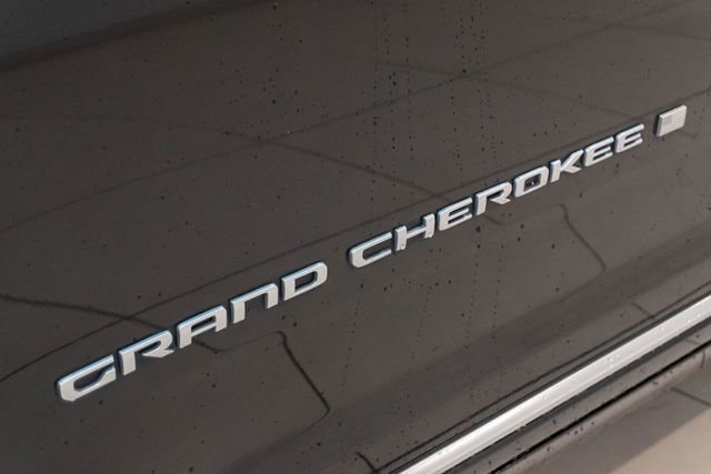 Used 2022 Jeep Grand Cherokee Summit image 10