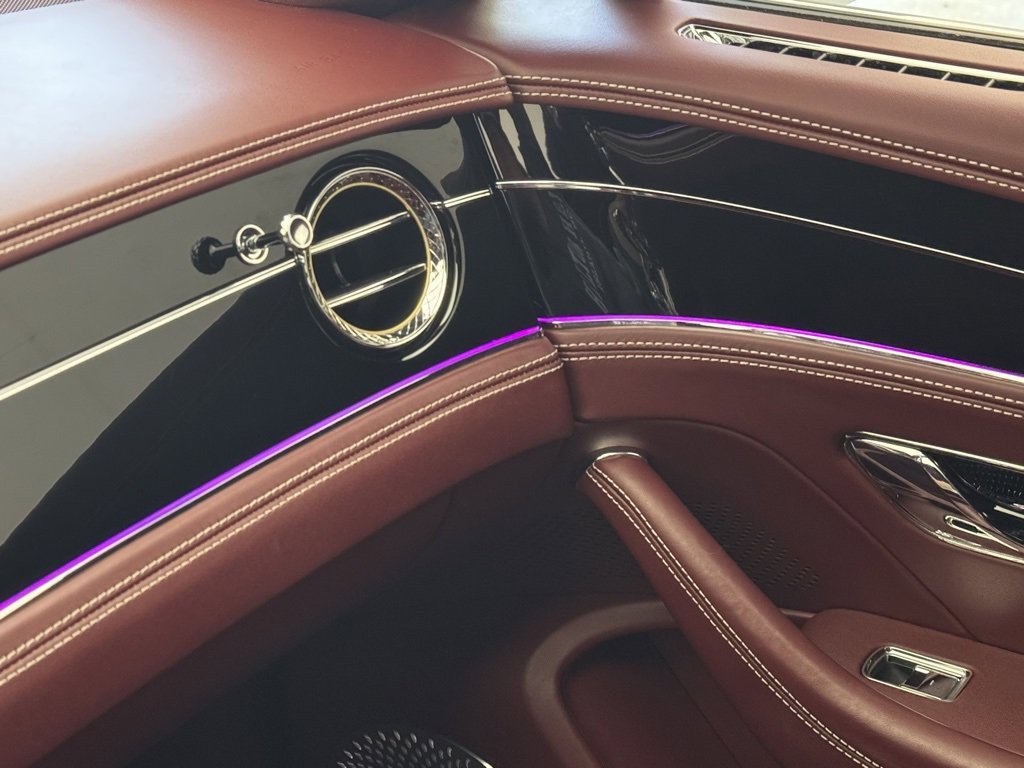 Used 2020 Bentley Flying Spur W12 image 48