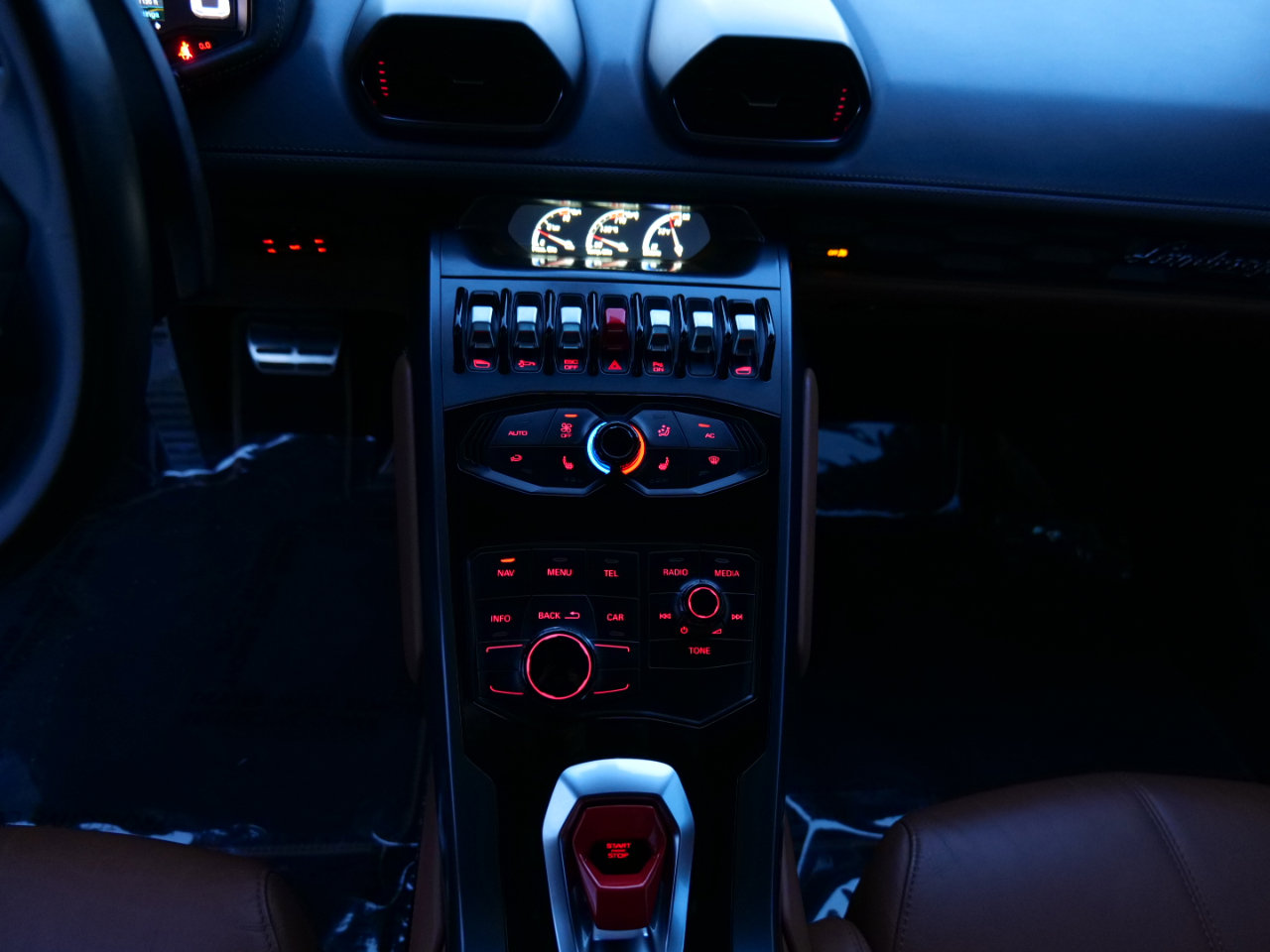 Used 2015 Lamborghini Huracan LP 610-4 image 28