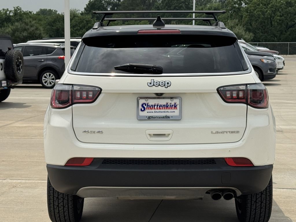 Used 2018 Jeep Compass Limited AWD/4WD image 5