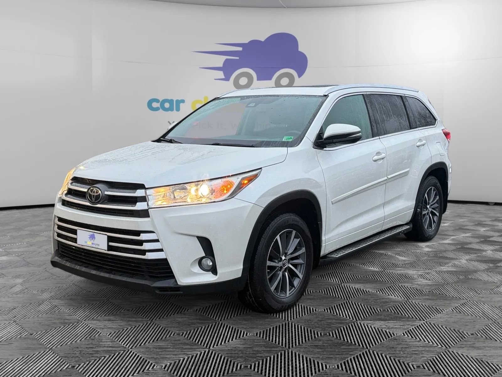 Used 2018 Toyota Highlander XLE image 1