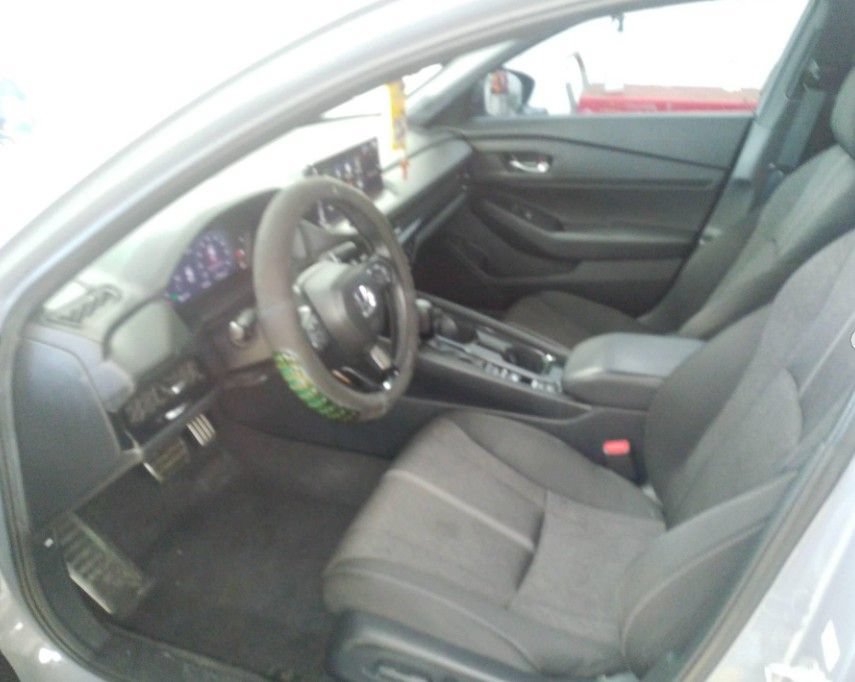 Used 2025 Honda Accord Sport image 8