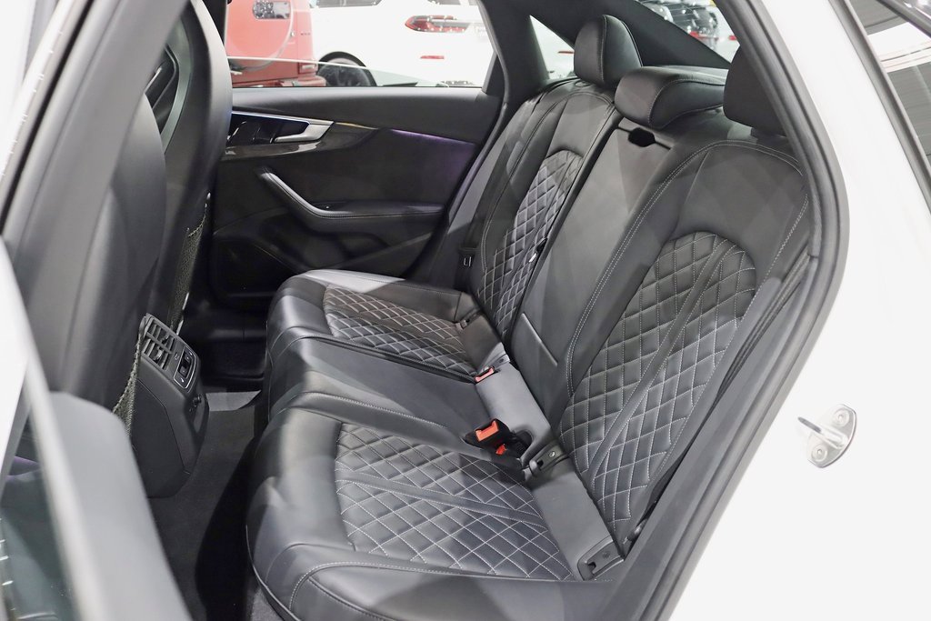 Used 2023 Audi S4 Prestige image 32