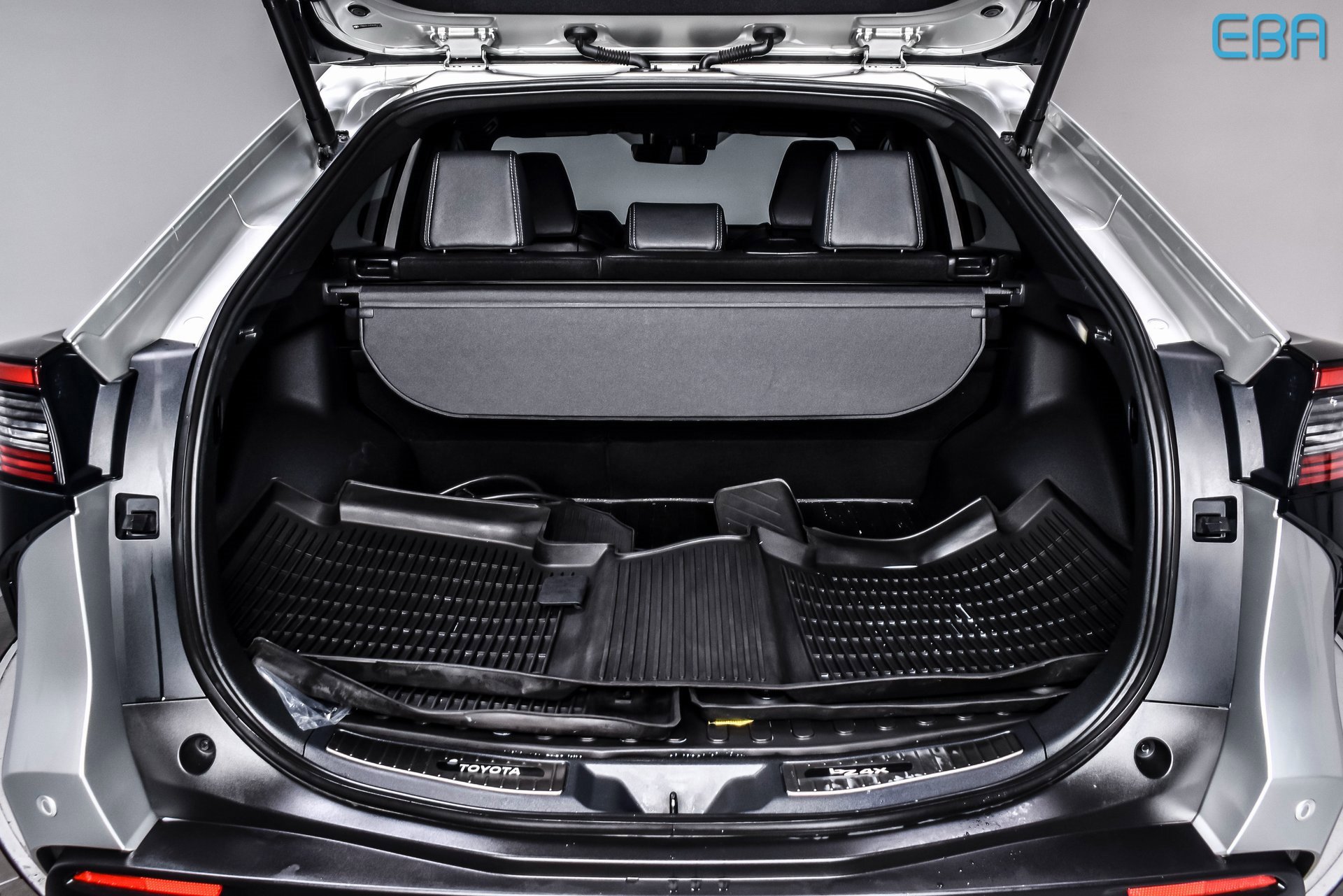 Used 2024 Toyota bZ4X XLE w/ Weather Package image 11