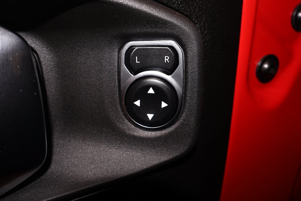 Used 2025 Jeep Wrangler Unlimited Sport AWD/4WD image 11