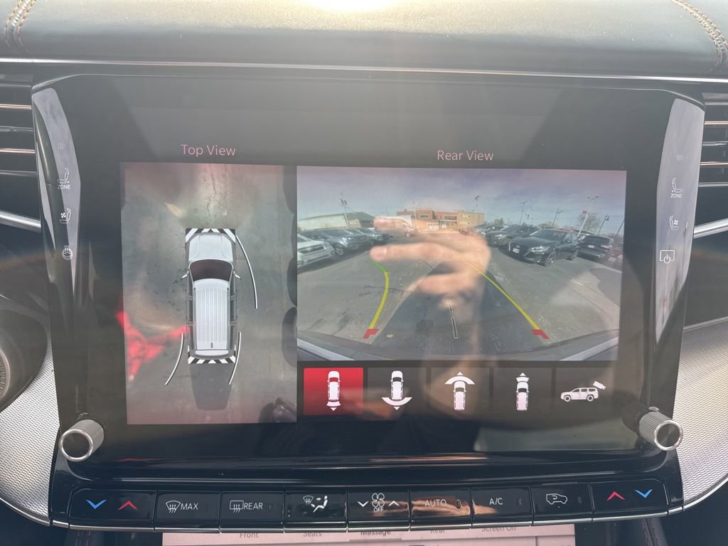 Used 2022 Jeep Grand Wagoneer Series III w/ Rear Seat Video Group 1 image 26