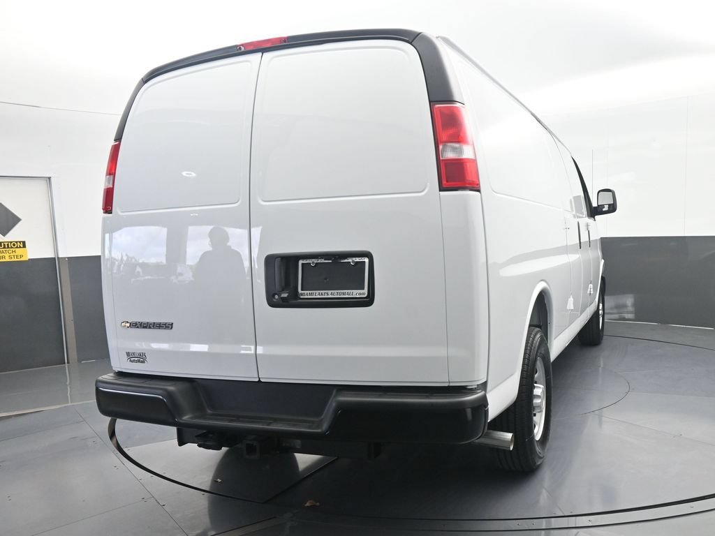 New 2026 Chevrolet Express 2500 Extended w/ Driver Convenience Package RWD image 5