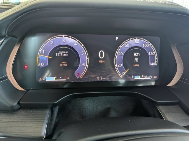 Used 2025 Jeep Grand Cherokee Overland AWD/4WD image 14