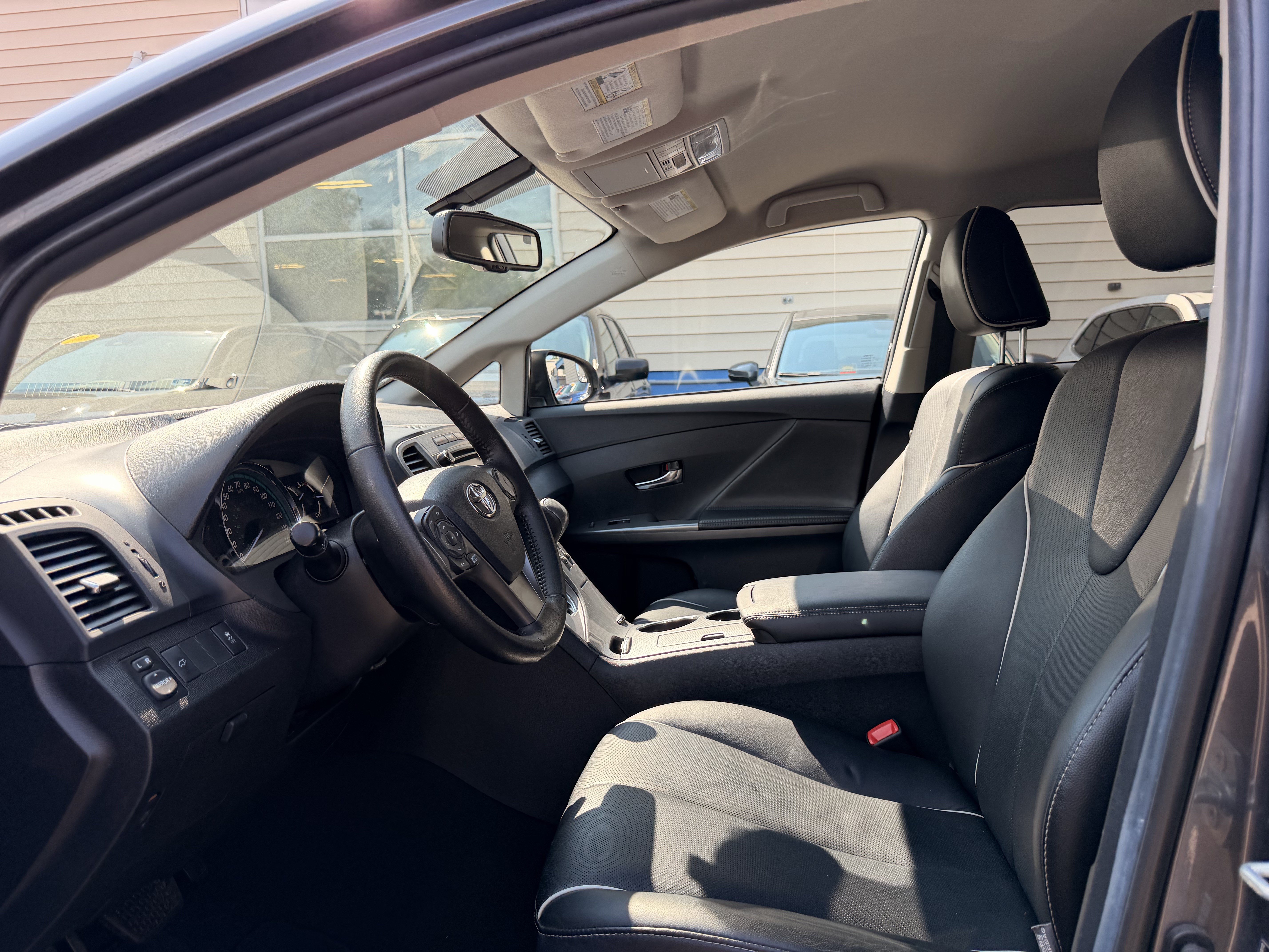 Used 2013 Toyota Venza XLE FWD image 14