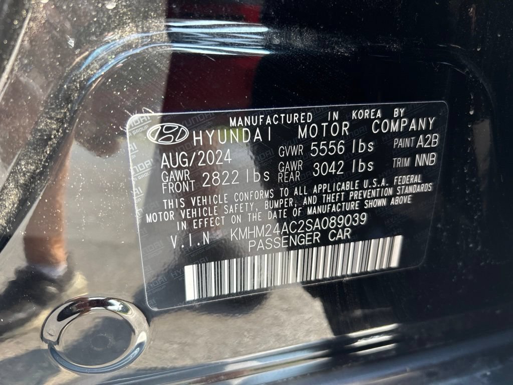 Used 2025 Hyundai Ioniq 6 SE AWD/4WD image 11