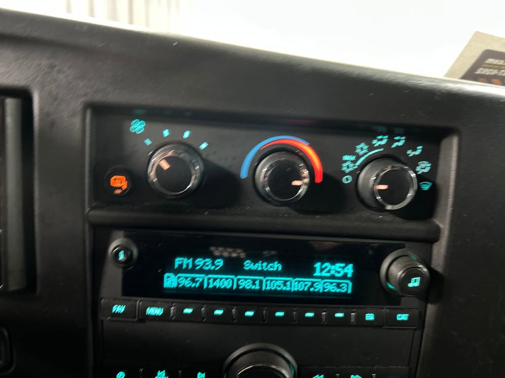 Used 2024 Chevrolet Express 2500 w/ Driver Convenience Package image 18