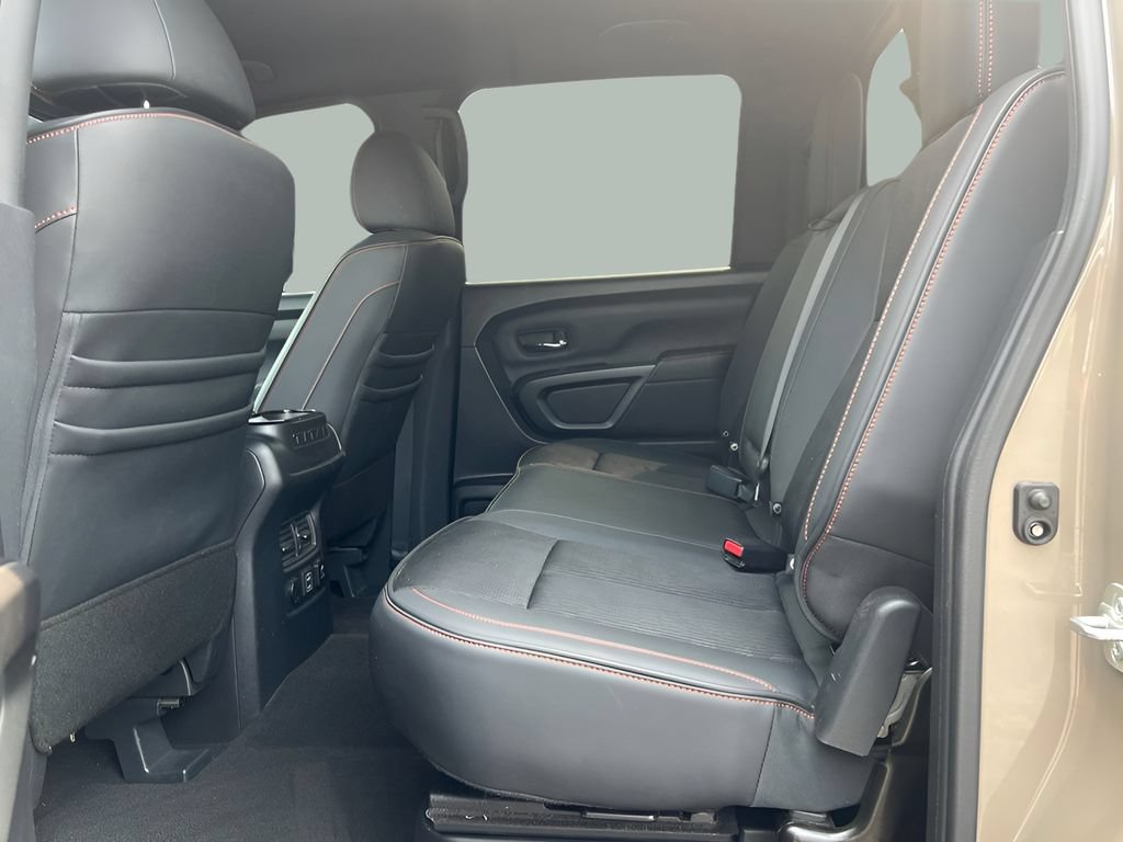 Used 2020 Nissan Titan PRO-4X AWD/4WD image 30