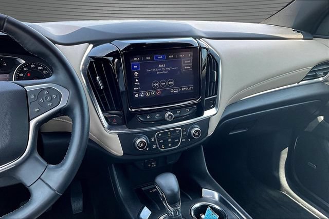 Used 2023 Chevrolet Traverse LT w/ LT Premium Package AWD/4WD image 9