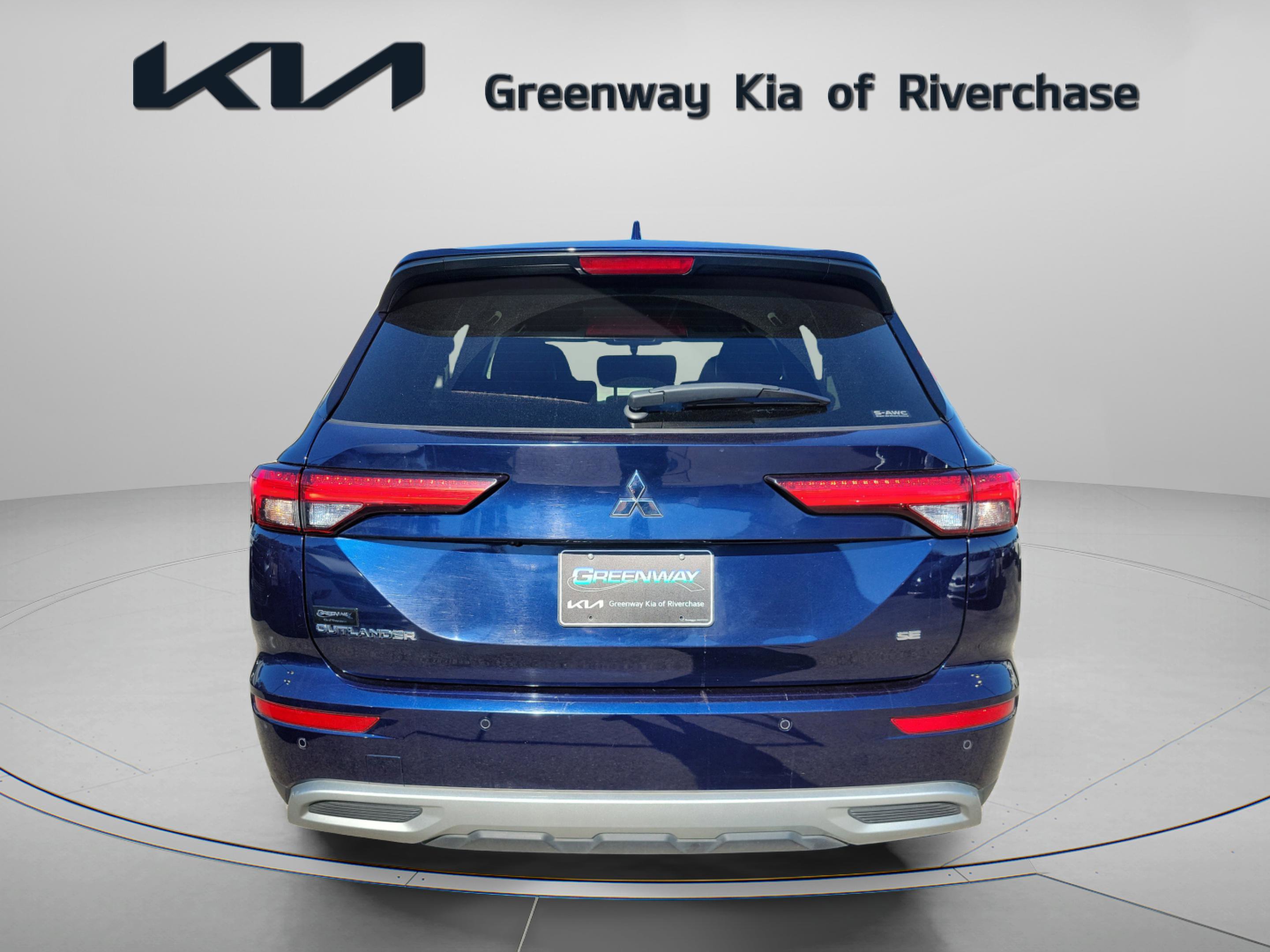 Used 2024 Mitsubishi Outlander SE image 5