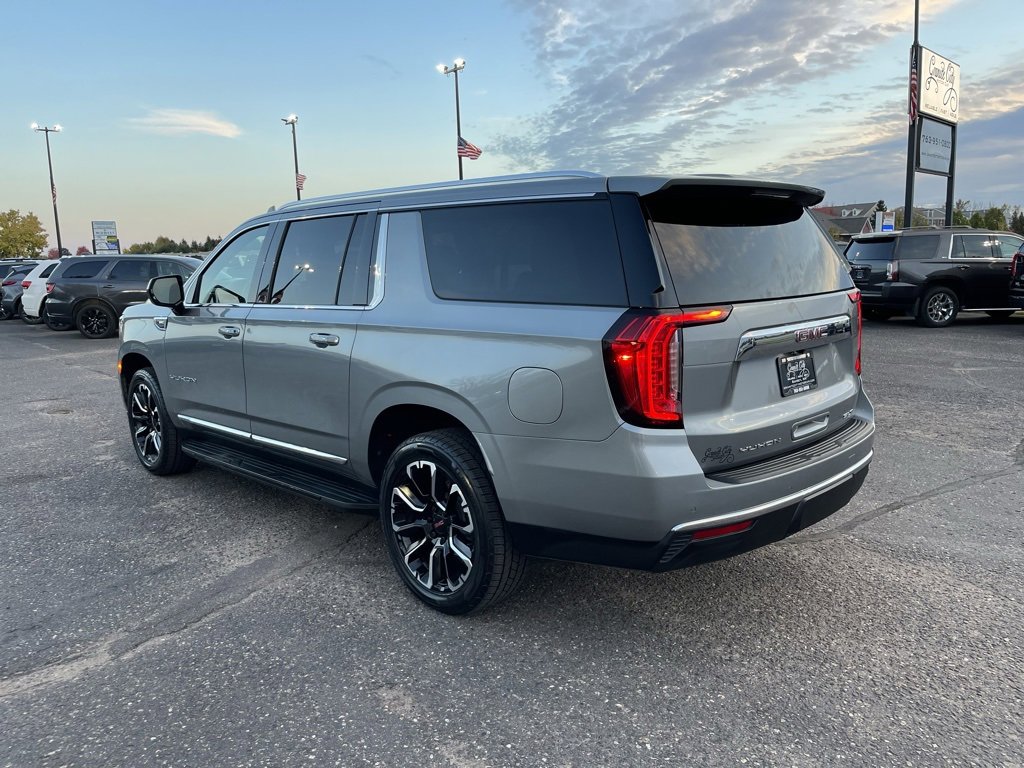 Used 2023 GMC Yukon XL SLT image 8