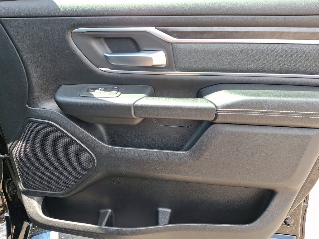 Used 2019 RAM 1500 Big Horn AWD/4WD image 10