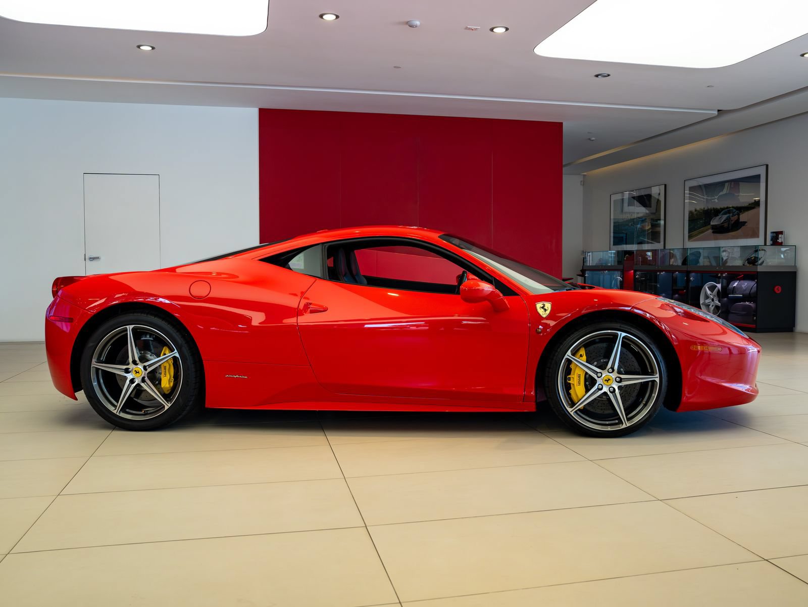 Certified 2014 Ferrari 458 Italia Coupe RWD image 7