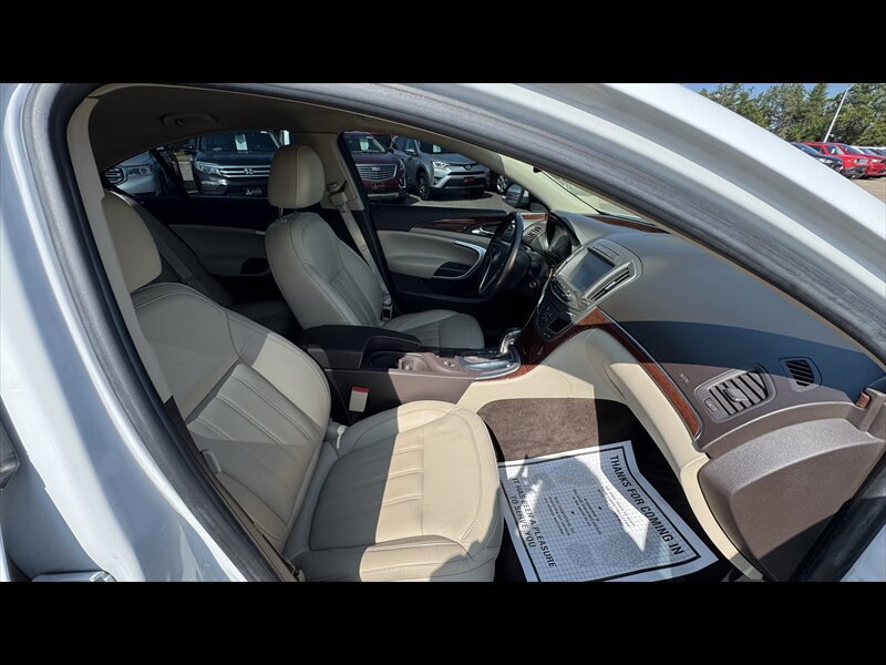 Used 2016 Buick Regal FWD image 14