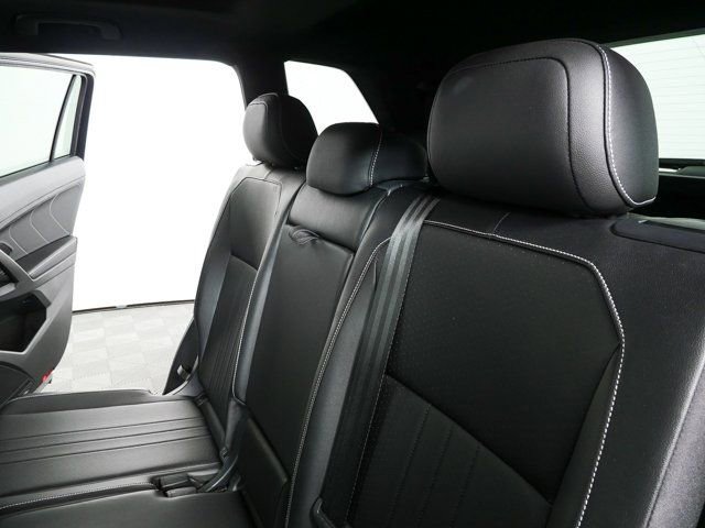 Used 2022 Volkswagen Tiguan SE R-Line FWD image 20