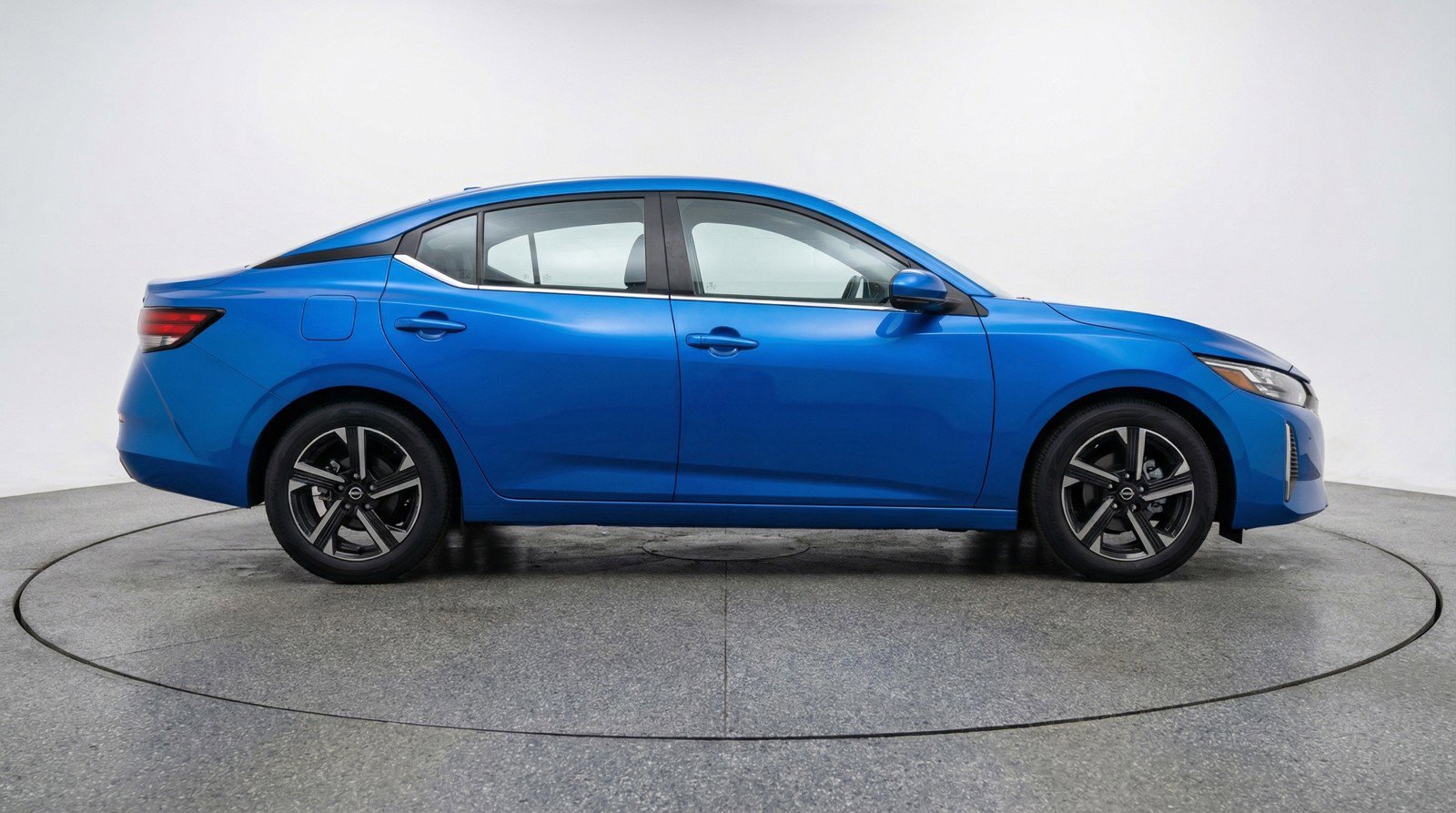 Used 2025 Nissan Sentra SV image 11