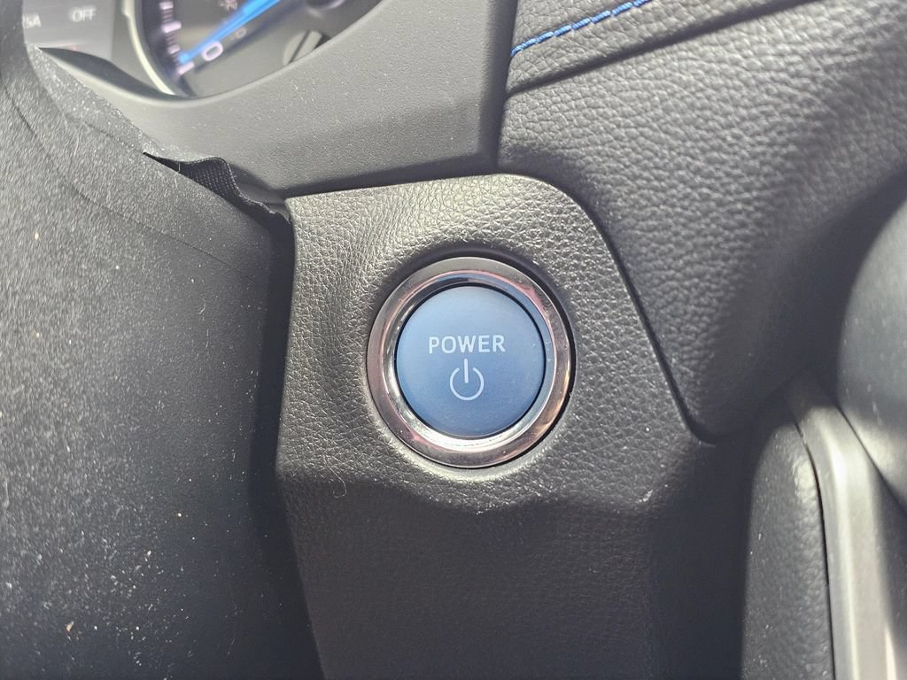 Used 2022 Toyota RAV4 SE w/ SE Grade Weather Package AWD/4WD image 31