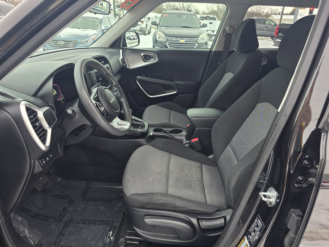 Used 2023 Kia Soul LX image 14