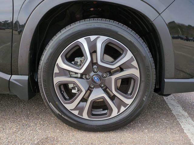 Used 2023 Subaru Ascent Touring image 11