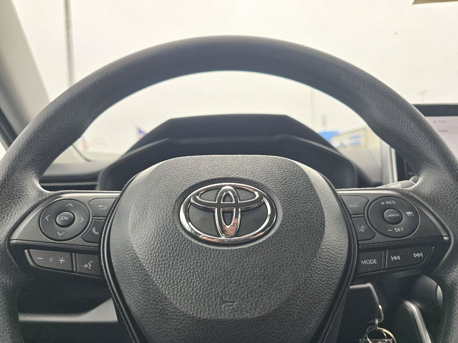 Used 2024 Toyota RAV4 LE AWD/4WD image 19