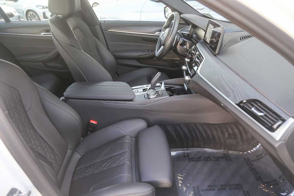 Certified 2023 BMW 530e w/ M Sport Package image 13