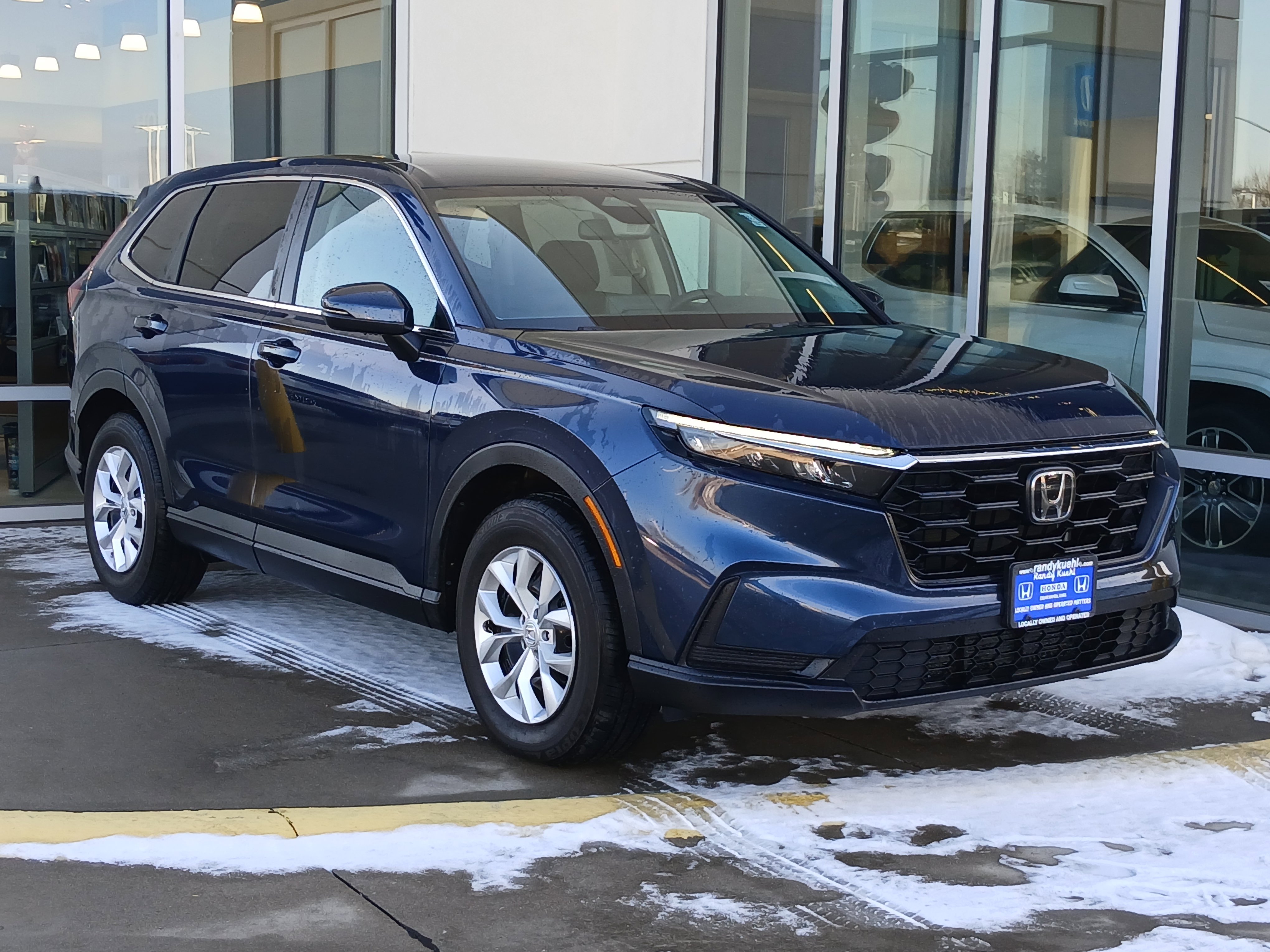 Used 2025 Honda CR-V LX image 5